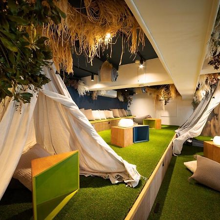 Theater Zzz Hostel Tokyo Exterior photo