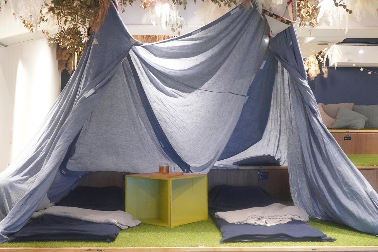 Theater Zzz Hostel Tokyo Exterior photo